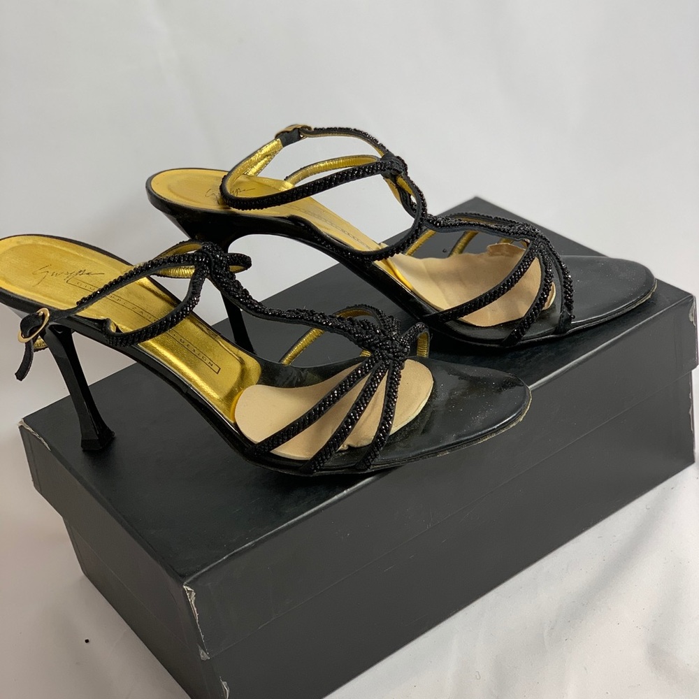 Giusseppe Zanotti, black sequined 3inch stiletto heels. Size 39. Made in Italy